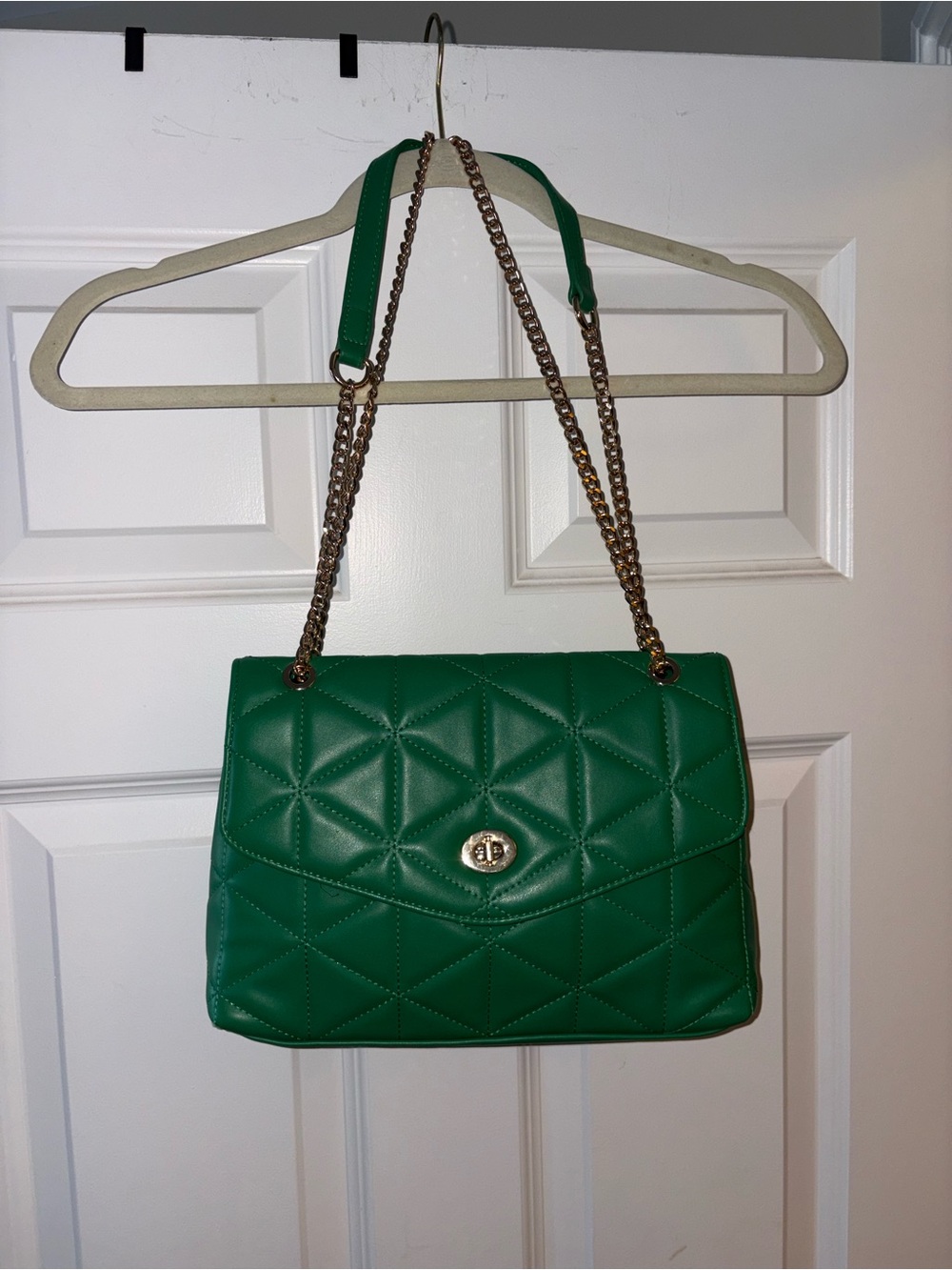 Urban Expressions Emerald Quilted Chain-Handle Crossbody Bag